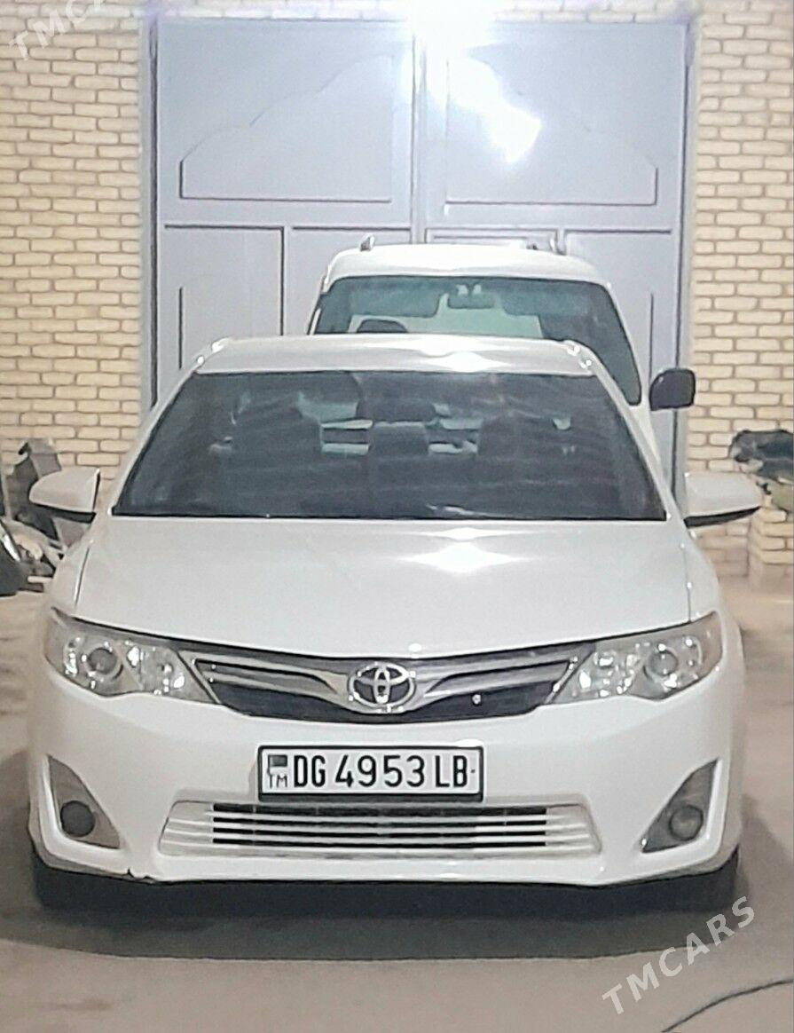 Toyota Camry 2013 - 200 000 TMT - Сакар - img 2