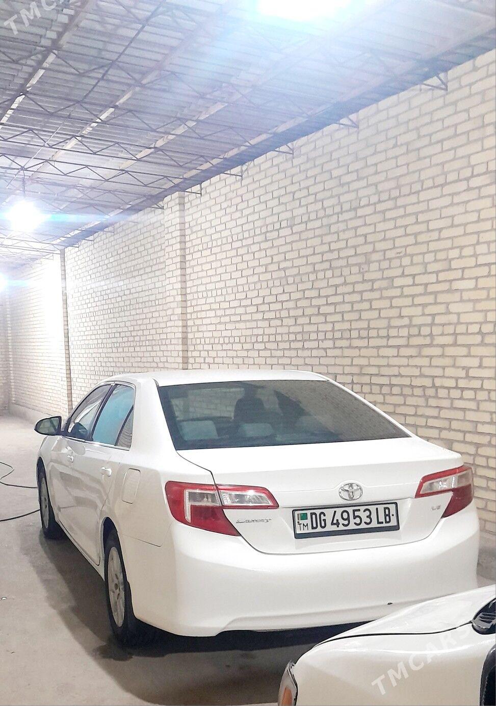 Toyota Camry 2013 - 200 000 TMT - Сакар - img 3