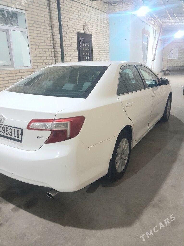 Toyota Camry 2013 - 200 000 TMT - Сакар - img 6