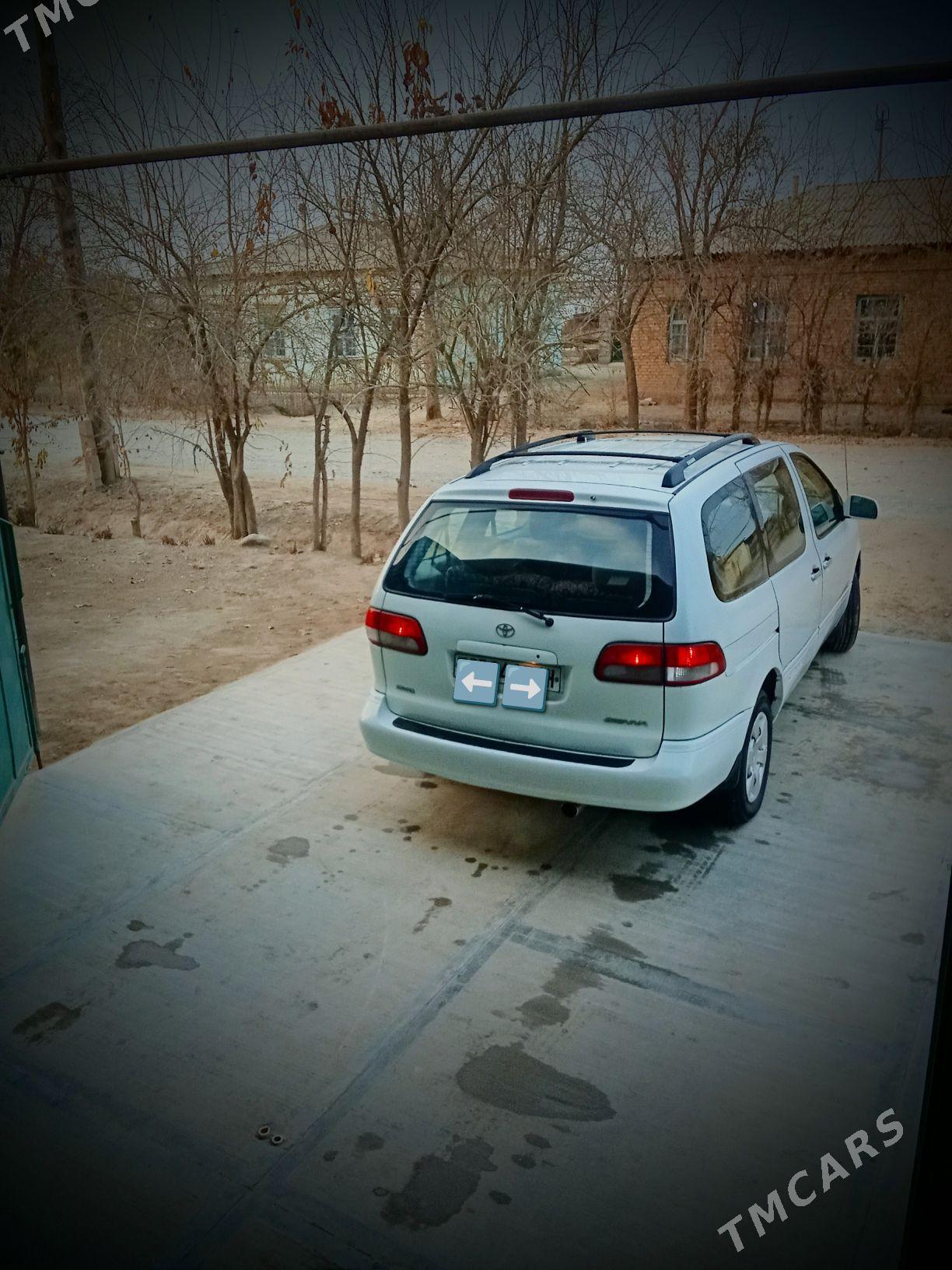 Toyota Sienna 2002 - 165 000 TMT - Tejen - img 1