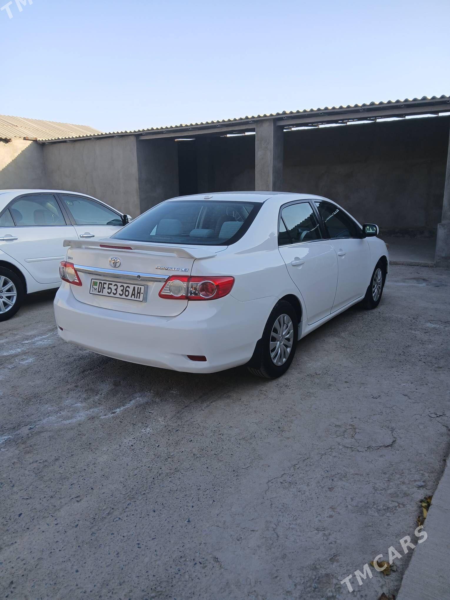 Toyota Corolla 2013 - 153 000 TMT - Теджен - img 1