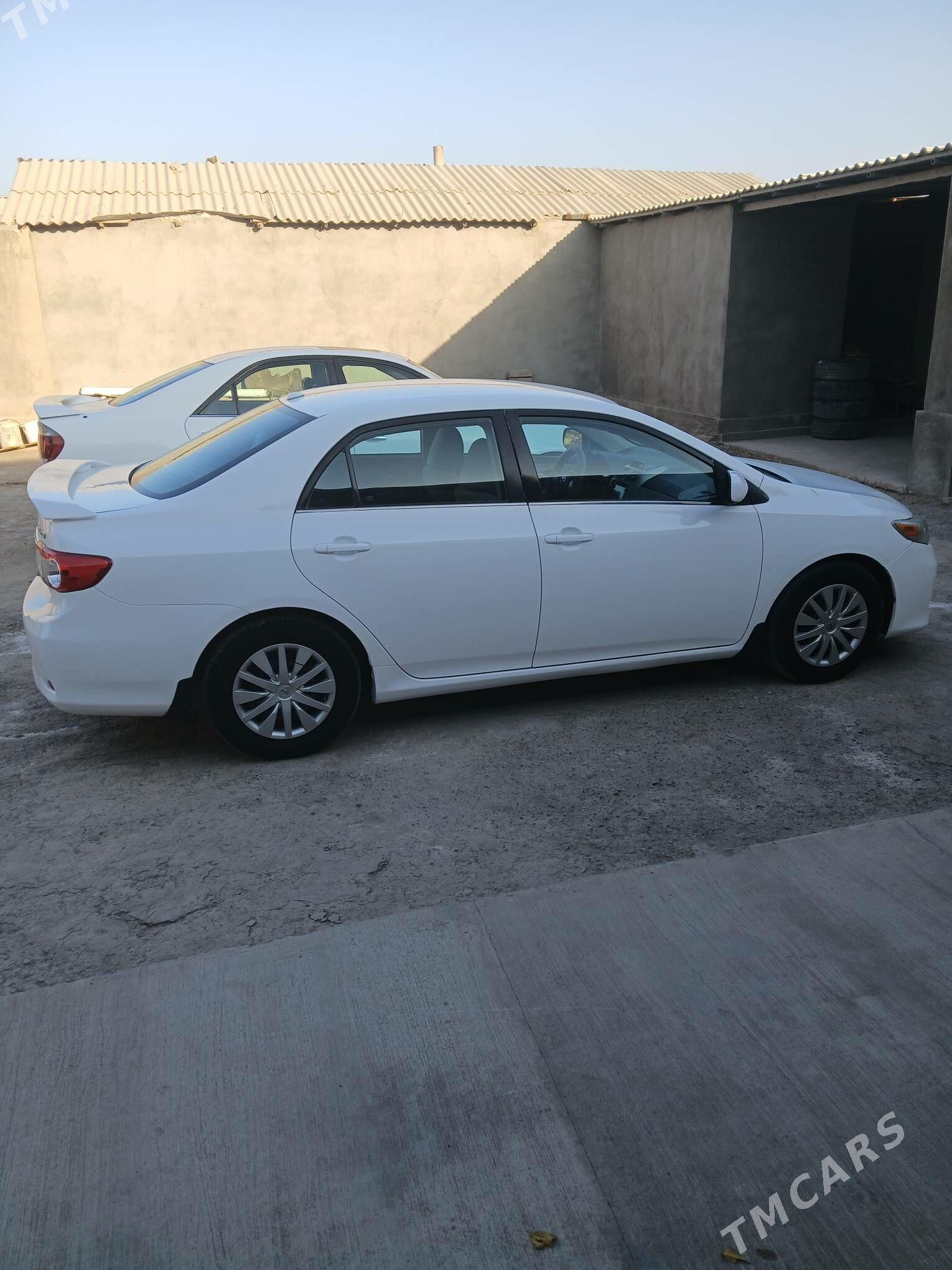 Toyota Corolla 2013 - 153 000 TMT - Теджен - img 4