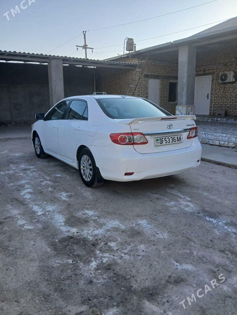 Toyota Corolla 2013 - 153 000 TMT - Теджен - img 3