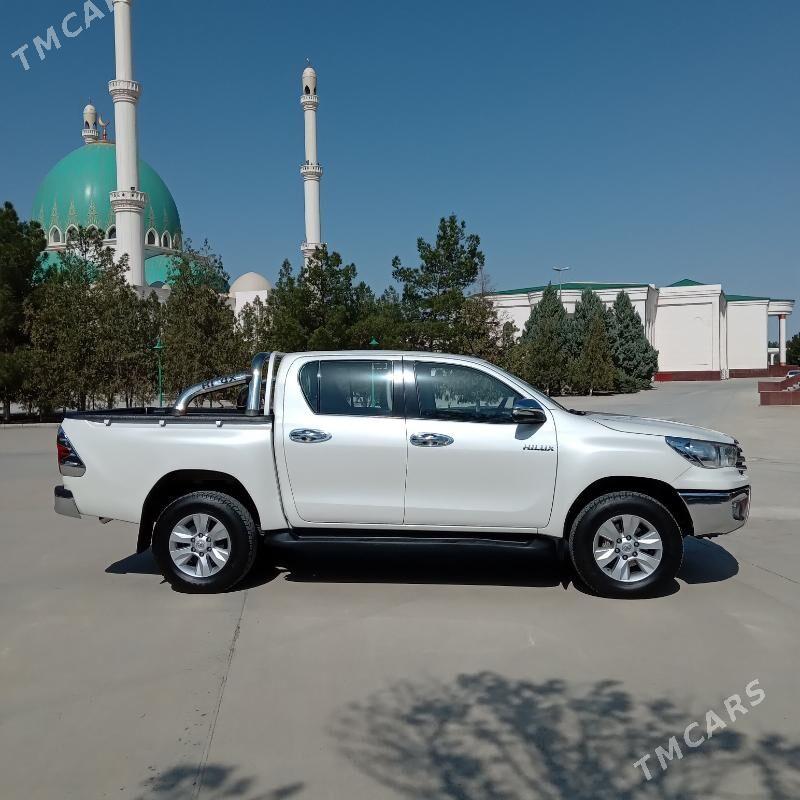 Toyota Hilux 2016 - 438 000 TMT - Гёкдепе - img 1