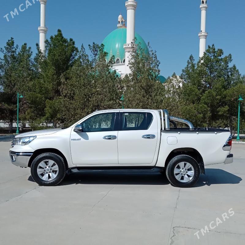 Toyota Hilux 2016 - 438 000 TMT - Гёкдепе - img 2