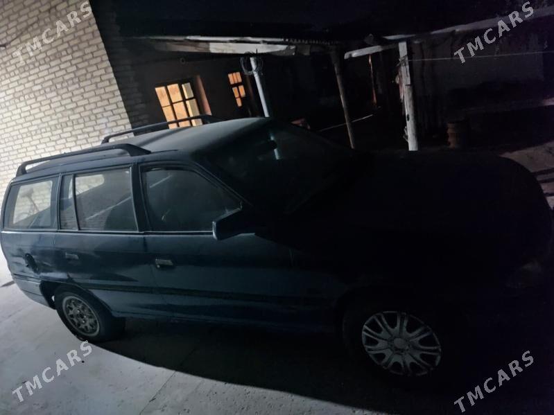 Opel Astra 1993 - 24 000 TMT - Сейди - img 2