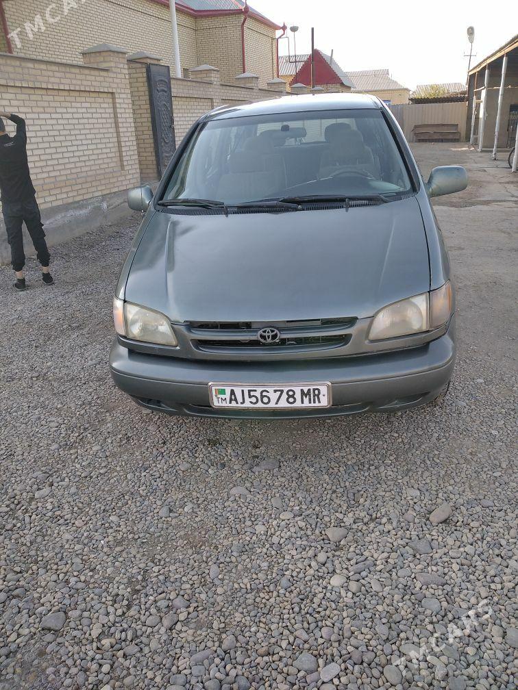 Toyota Sienna 1999 - 123 000 TMT - Мары - img 5