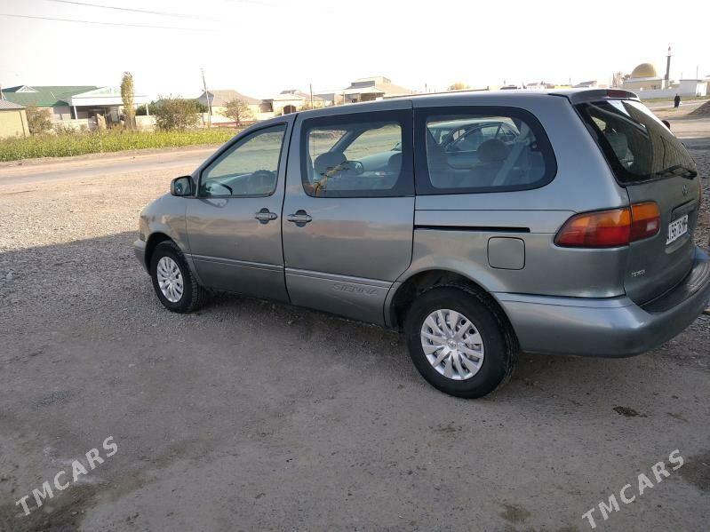 Toyota Sienna 1999 - 123 000 TMT - Мары - img 6
