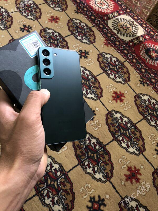 Samsung S22 - Mary - img 3