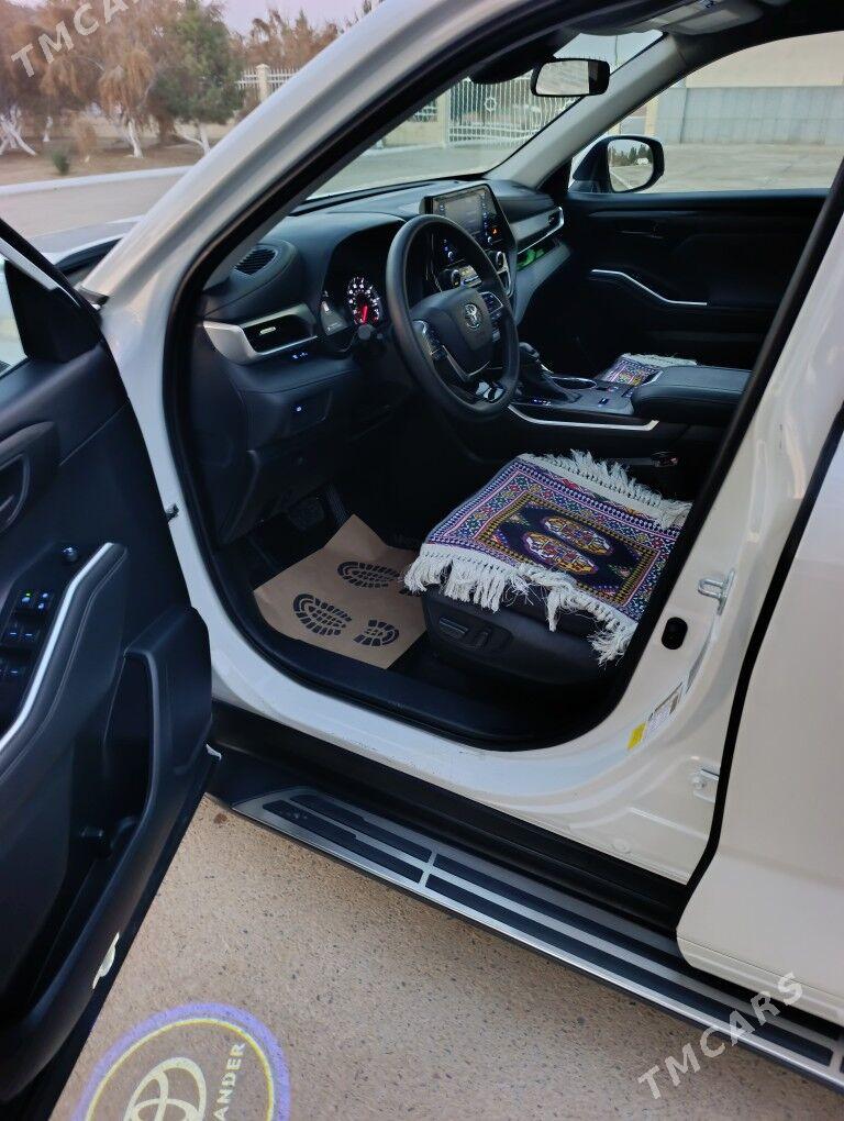 Toyota Highlander 2021 - 537 000 TMT - Ашхабад - img 8