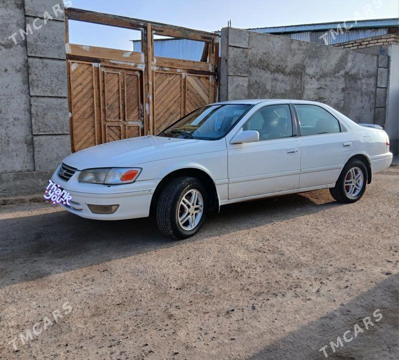 Toyota Camry 2000 - 130 000 TMT - Дашогуз - img 2