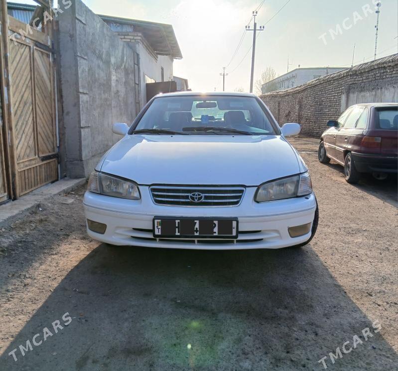 Toyota Camry 2000 - 130 000 TMT - Дашогуз - img 1