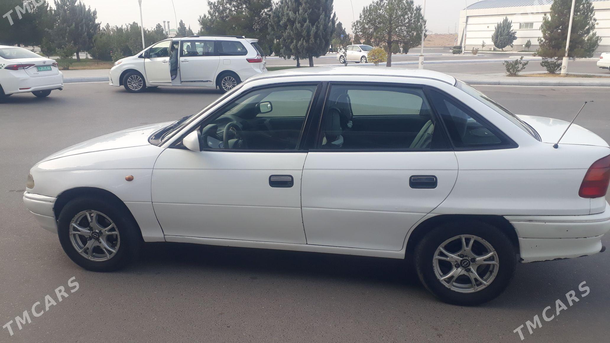 Opel Astra 1993 - 50 000 TMT - Tejen - img 3