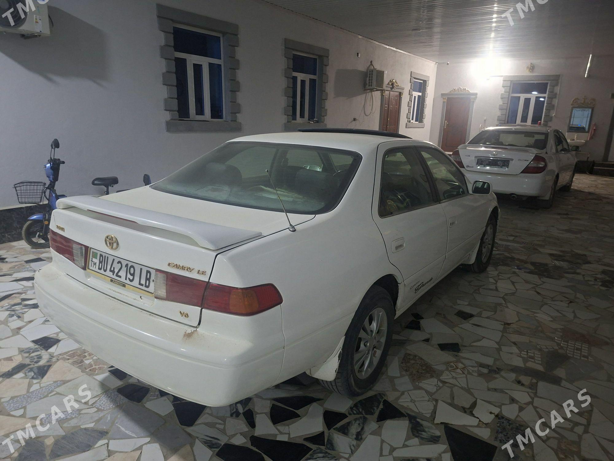 Toyota Camry 2001 - 110 000 TMT - Халач - img 5
