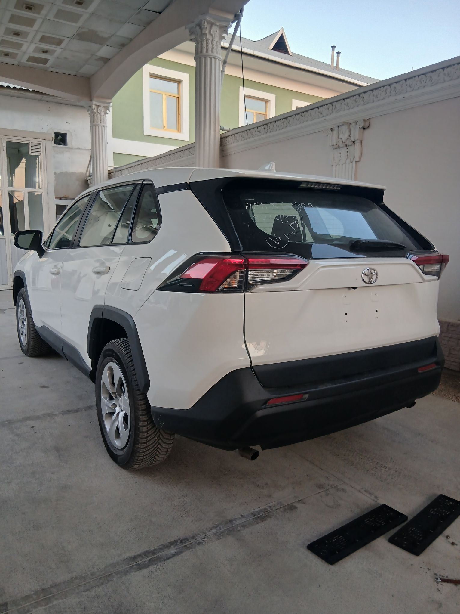 Toyota RAV4 2023 - 355 000 TMT - Balkanabat - img 2