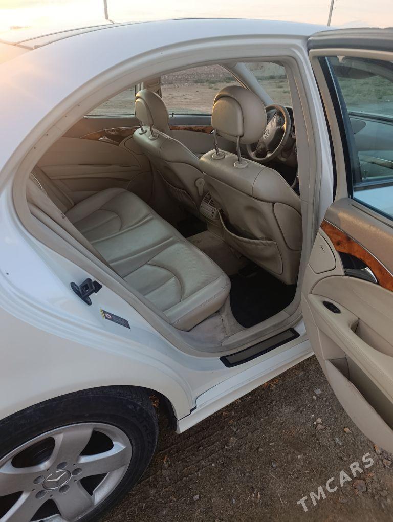 Mercedes-Benz E350 2006 - 190 000 TMT - Берекет - img 5