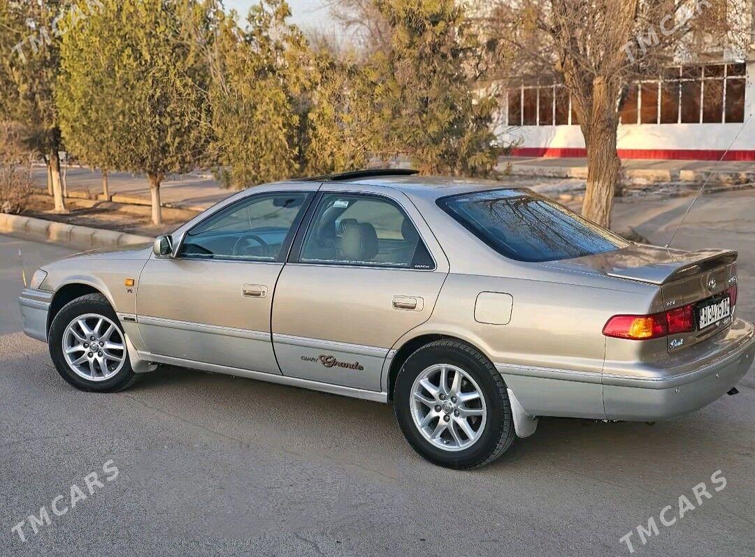 Toyota Camry 2001 - 85 000 TMT - Акдепе - img 4