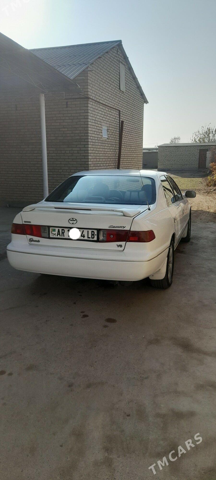 Toyota Camry 1999 - 130 000 TMT - Сакар - img 5