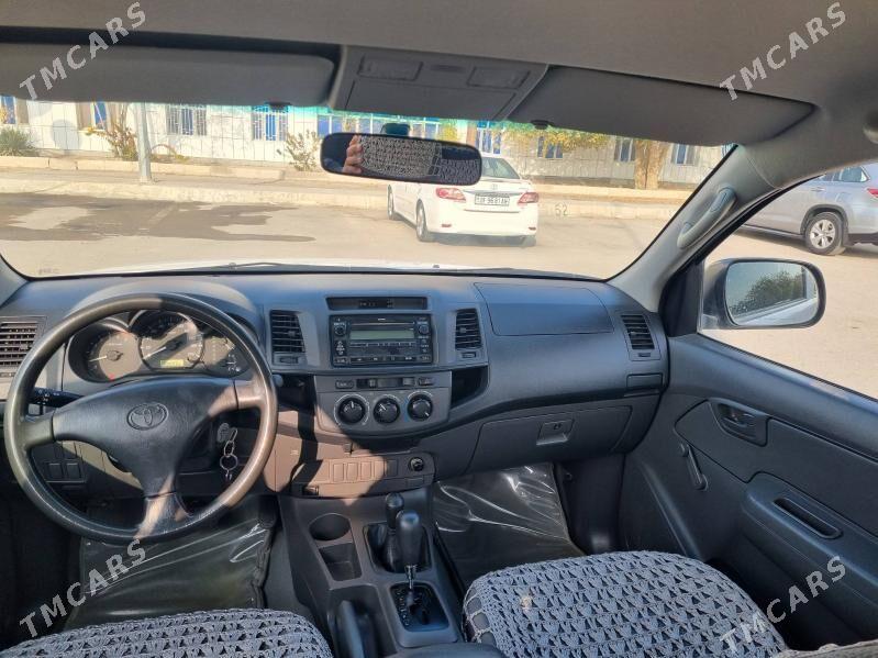 Toyota Hilux 2013 - 355 000 TMT - Ашхабад - img 7