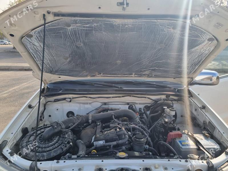 Toyota Hilux 2013 - 355 000 TMT - Ашхабад - img 5