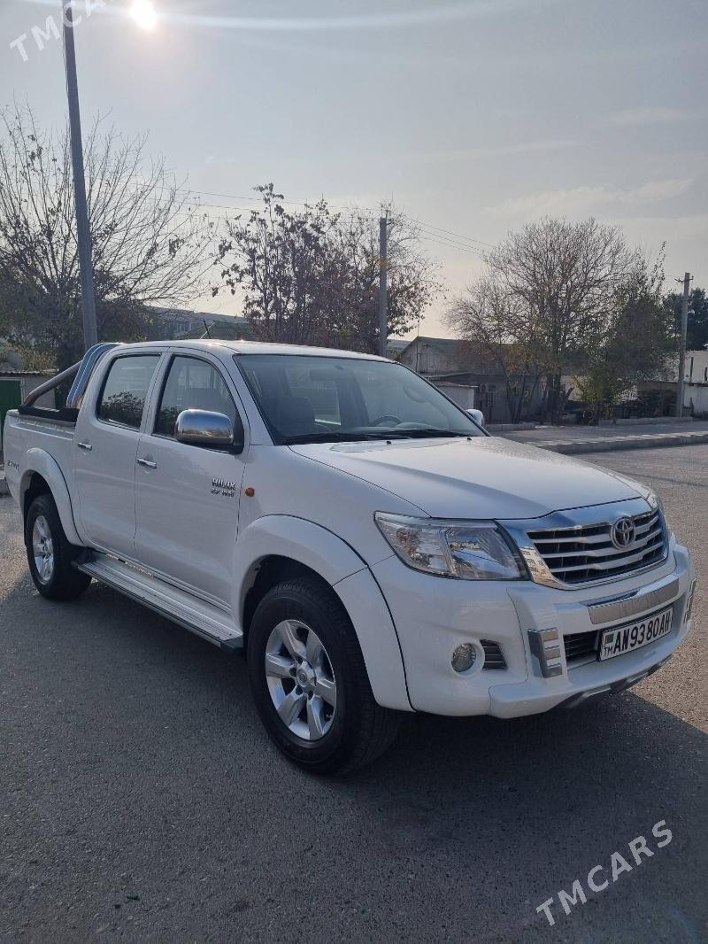 Toyota Hilux 2013 - 355 000 TMT - Ашхабад - img 1
