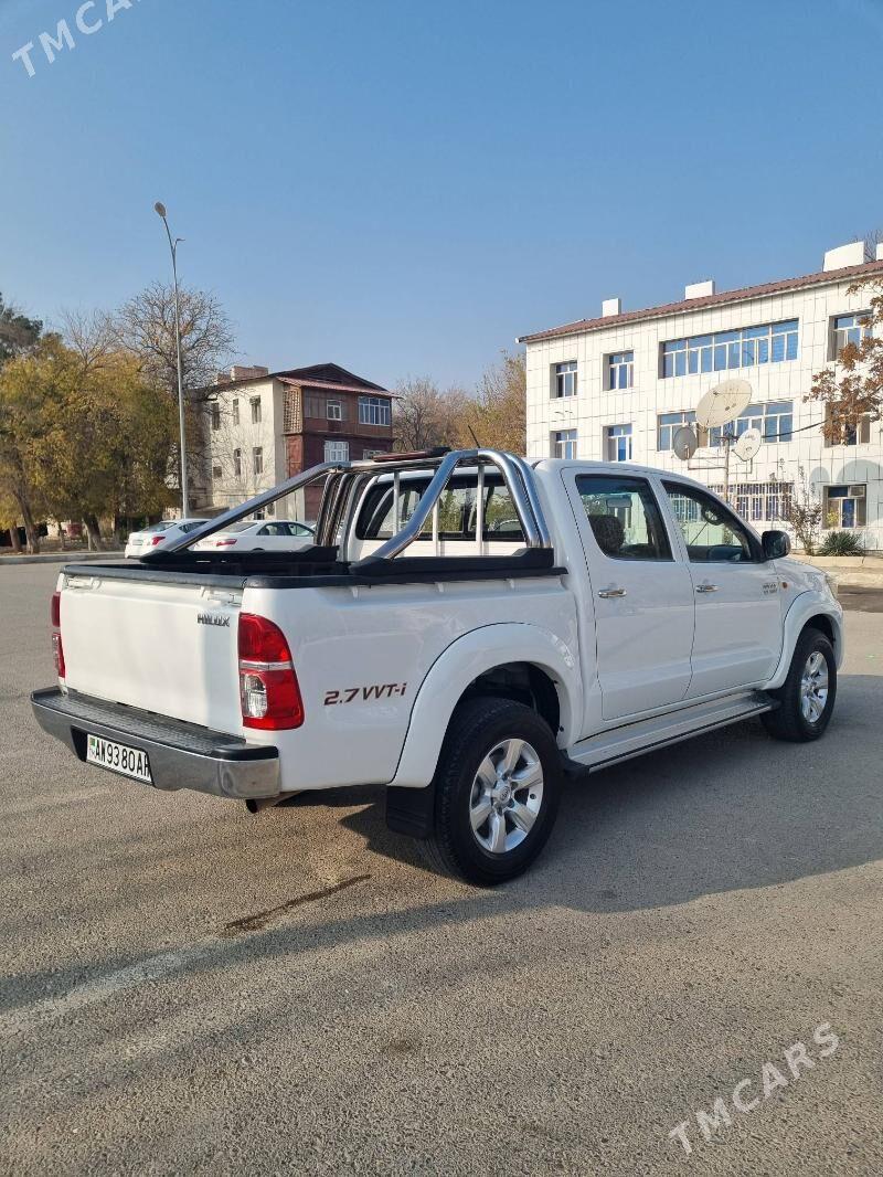 Toyota Hilux 2013 - 355 000 TMT - Ашхабад - img 3
