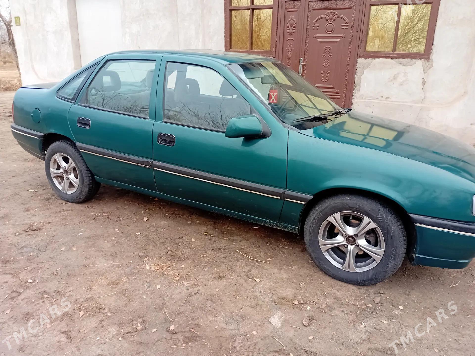 Opel Vectra 1990 - 40 000 TMT - Болдумсаз - img 1