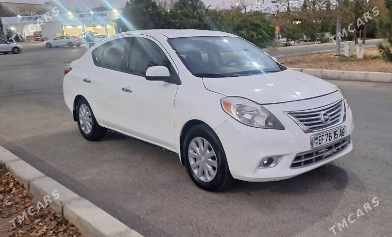 Nissan Versa 2012 - 124 000 TMT - Ашхабад - img 4