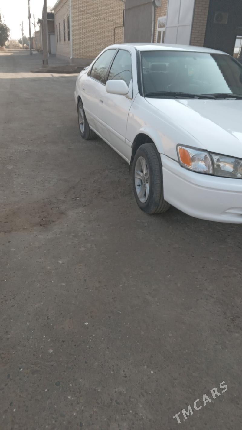 Toyota Camry 2001 - 90 000 TMT - Murgap - img 1