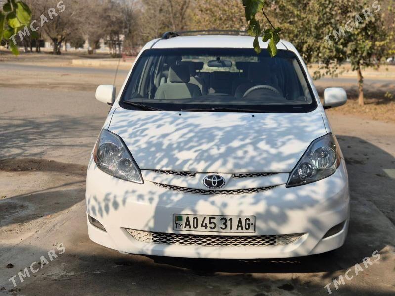 Toyota Sienna 2006 - 240 000 TMT - Район ст. Аэропорта, ул. Гагарина - img 1