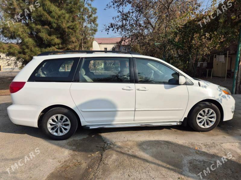 Toyota Sienna 2006 - 240 000 TMT - Район ст. Аэропорта, ул. Гагарина - img 4