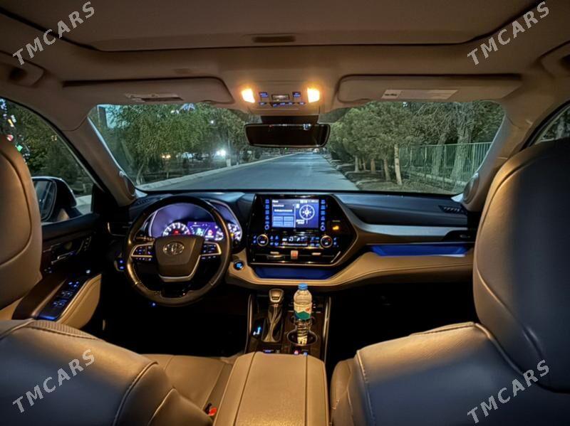 Toyota Highlander 2022 - 650 000 TMT - Aşgabat - img 4