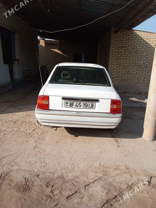 Opel Vectra 1992 - 25 000 TMT - Hojambaz - img 6
