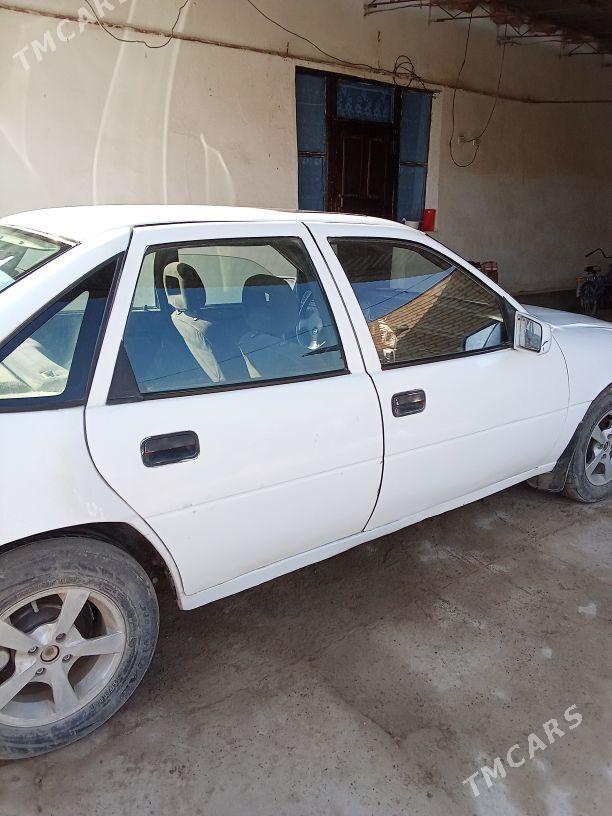 Opel Vectra 1992 - 25 000 TMT - Hojambaz - img 7