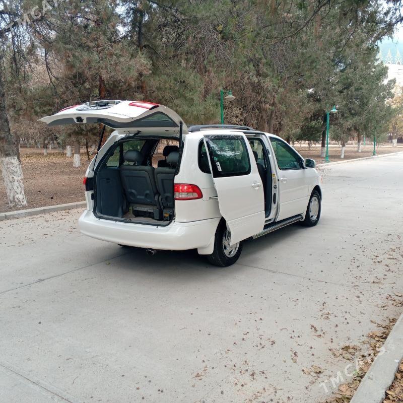 Toyota Sienna 2001 - 158 000 TMT - Гёкдепе - img 4