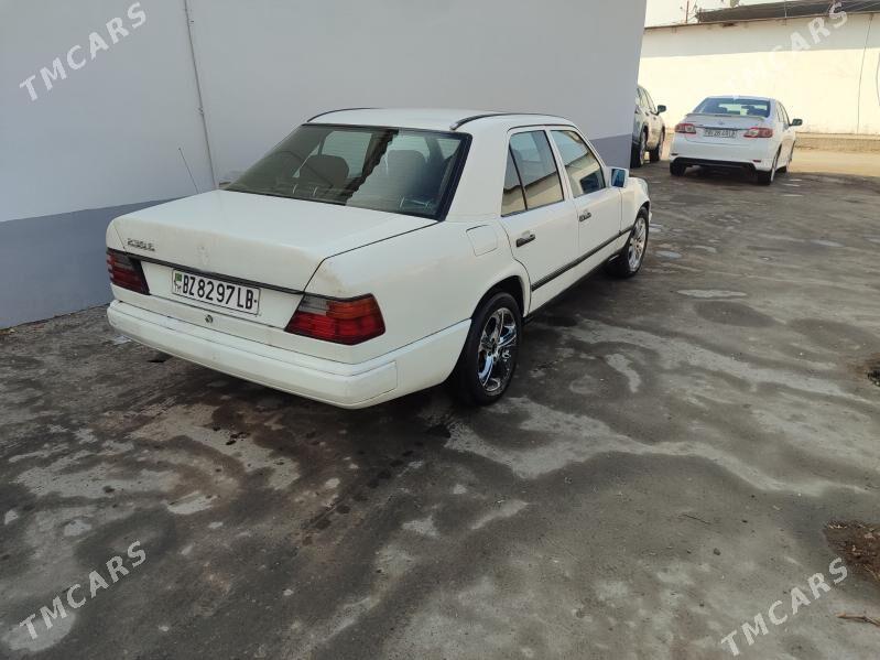 Mercedes-Benz 230E 1994 - 30 000 TMT - Туркменабат - img 6