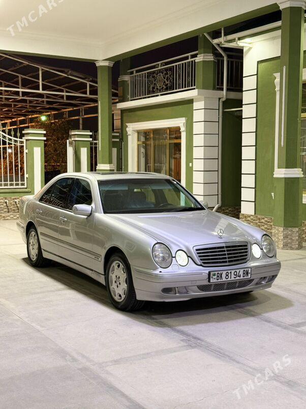 Mercedes-Benz E320 2001 - 130 000 TMT - Балканабат - img 1