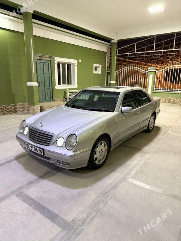 Mercedes-Benz E320 2001 - 130 000 TMT - Балканабат - img 3
