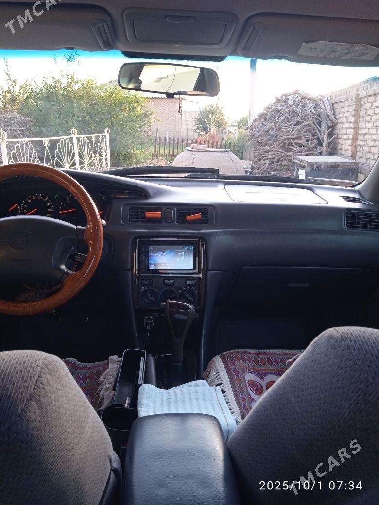 Toyota Camry 2001 - 150 000 TMT - Сакарчага - img 4