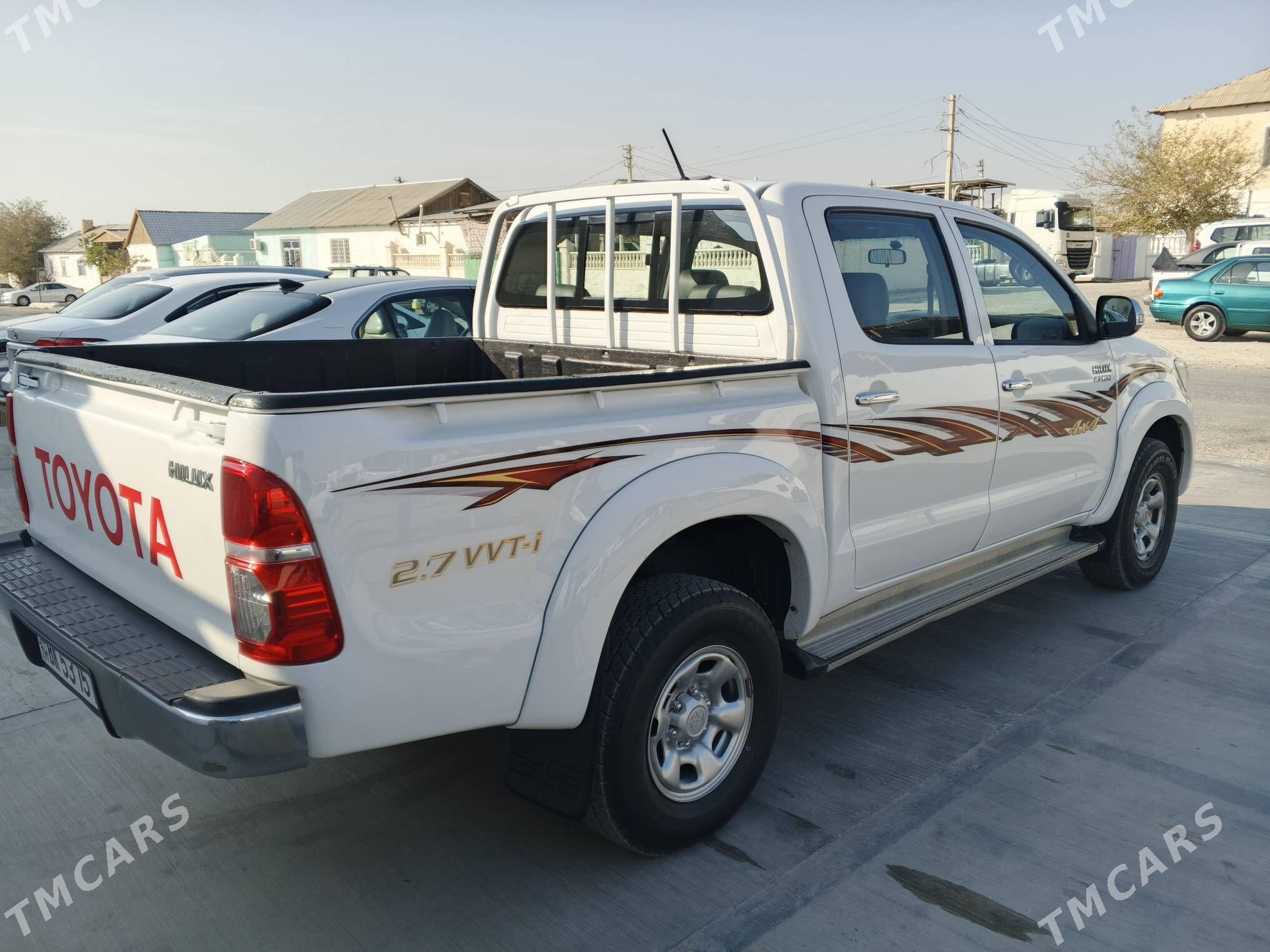 Toyota Hilux 2014 - 360 000 TMT - Балканабат - img 3