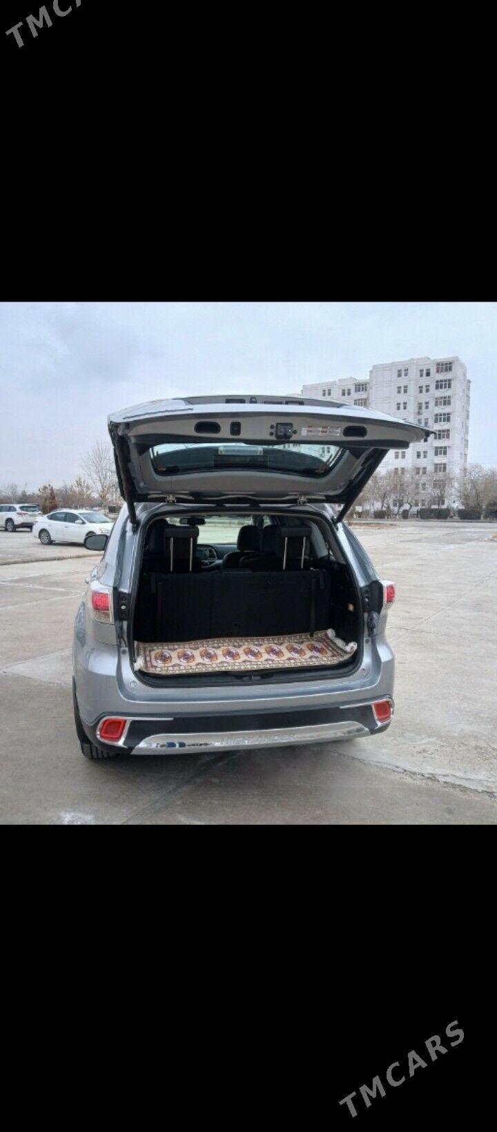 Toyota Highlander 2017 - 395 000 TMT - Туркменбаши - img 6
