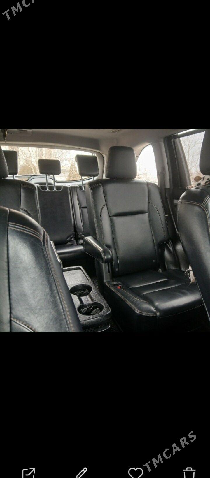 Toyota Highlander 2017 - 395 000 TMT - Туркменбаши - img 8