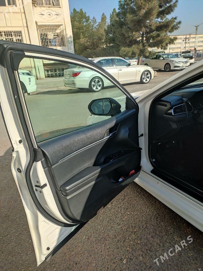 Toyota Camry 2018 - 265 000 TMT - Ашхабад - img 8