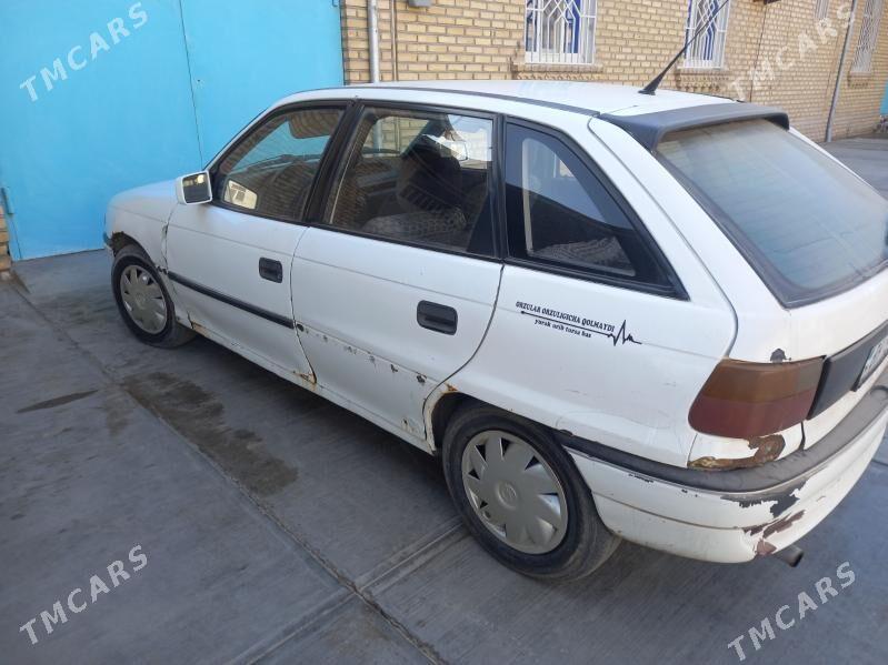 Opel Astra 1993 - 28 000 TMT - Дашогуз - img 3