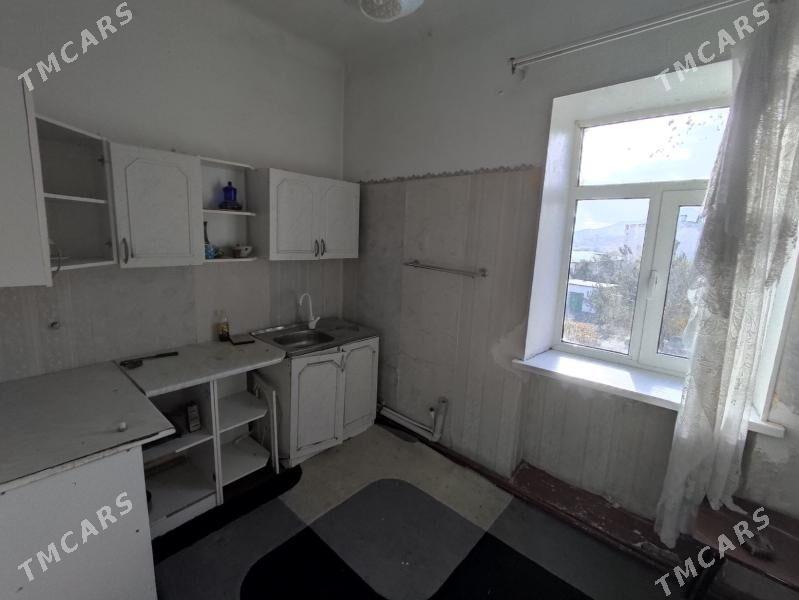 2х комн 2этаж родом - Туркменбаши - img 3