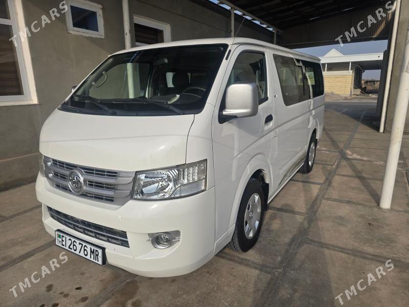 Toyota Hiace 2018 - 300 000 TMT - Mary - img 1
