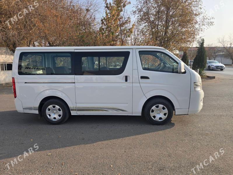Toyota Hiace 2018 - 300 000 TMT - Mary - img 8