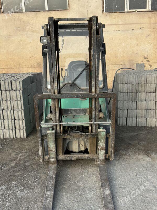 Kara Forklift 2010 - 140 000 TMT - Ашхабад - img 2