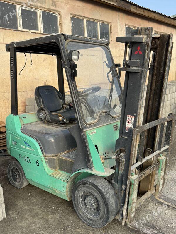 Kara Forklift 2010 - 140 000 TMT - Ашхабад - img 3