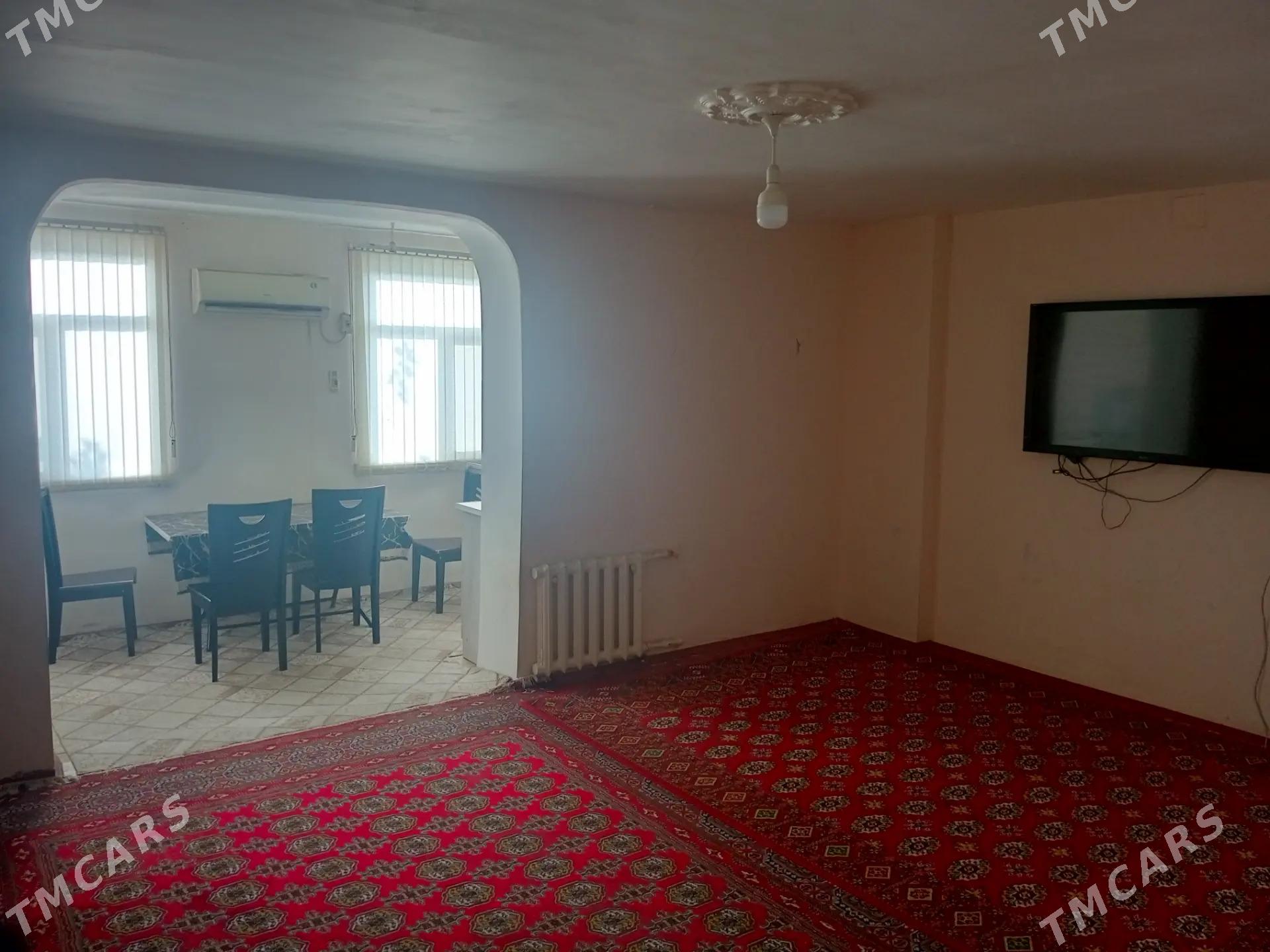 ARENDA JAY 30MKR 3/2ET 2KOM - 30 мкр - img 1